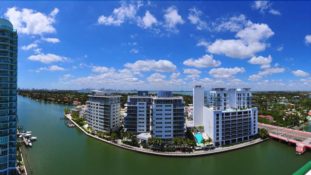 The Casablanca On The Ocean West Tower Hotel Miami Beach Exterior photo