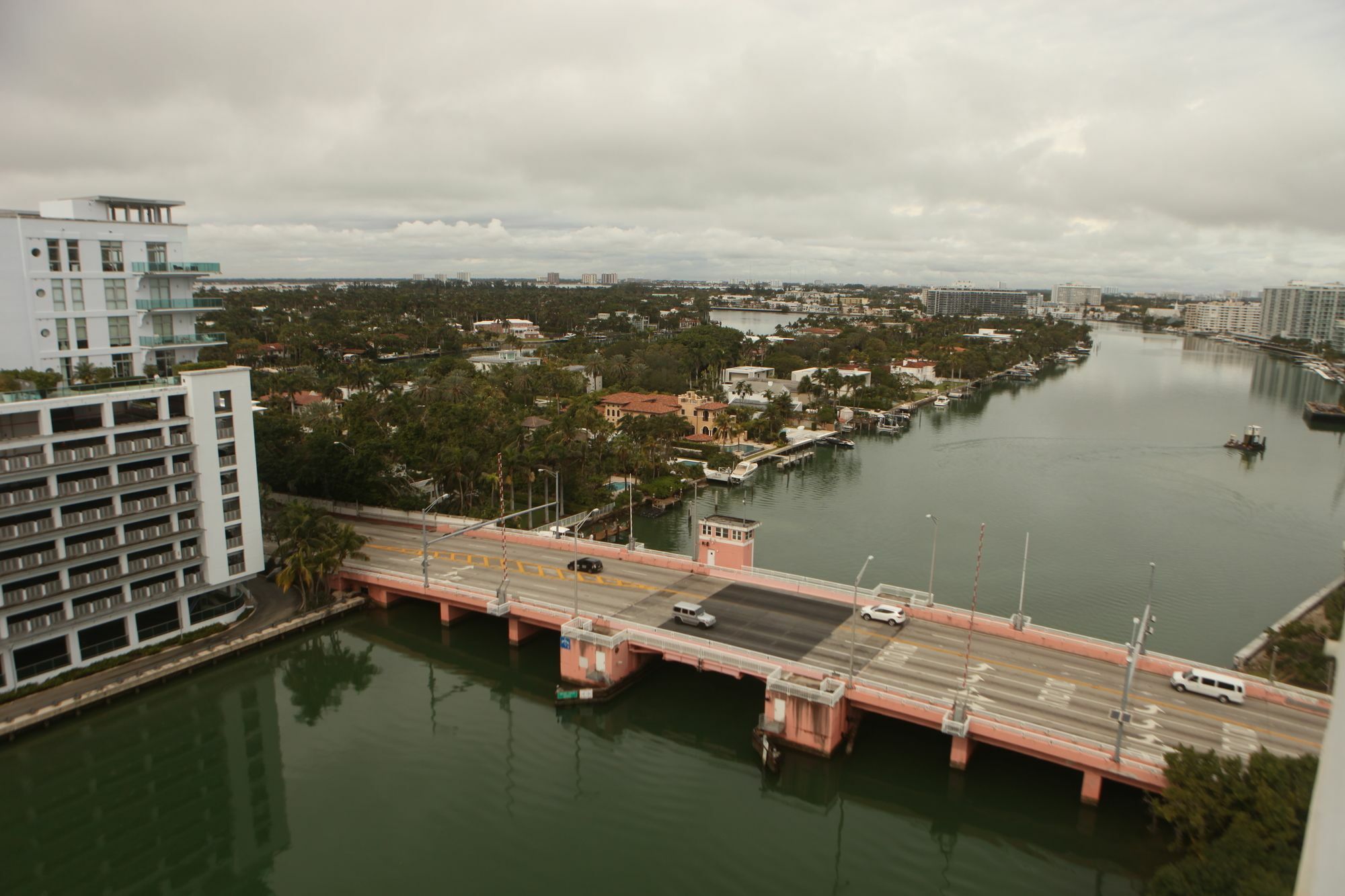 The Casablanca On The Ocean West Tower Hotel Miami Beach Exterior photo
