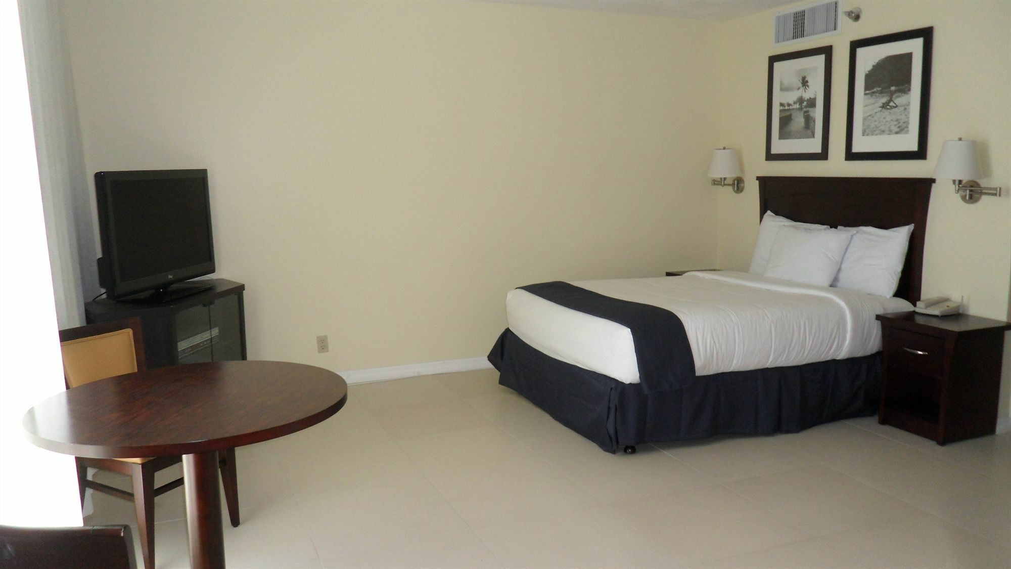 The Casablanca On The Ocean West Tower Hotel Miami Beach Exterior photo