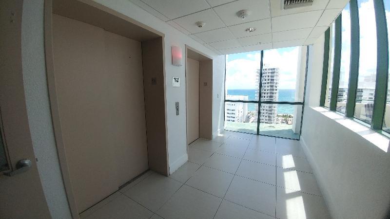 The Casablanca On The Ocean West Tower Hotel Miami Beach Exterior photo