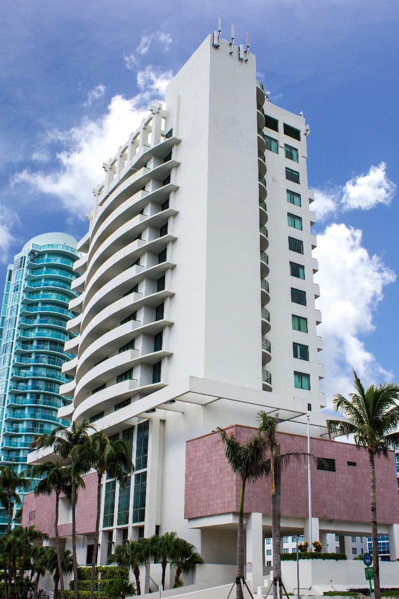 The Casablanca On The Ocean West Tower Hotel Miami Beach Exterior photo