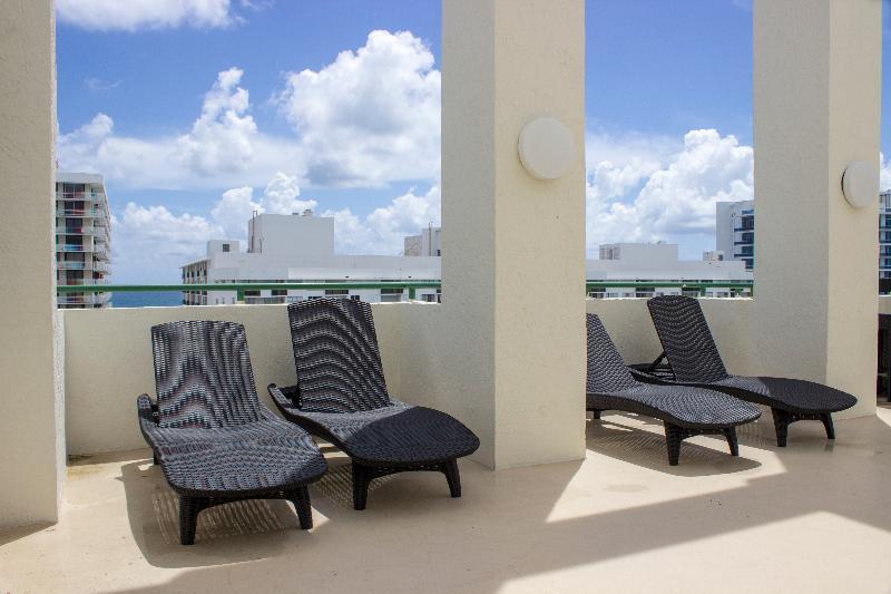 The Casablanca On The Ocean West Tower Hotel Miami Beach Exterior photo